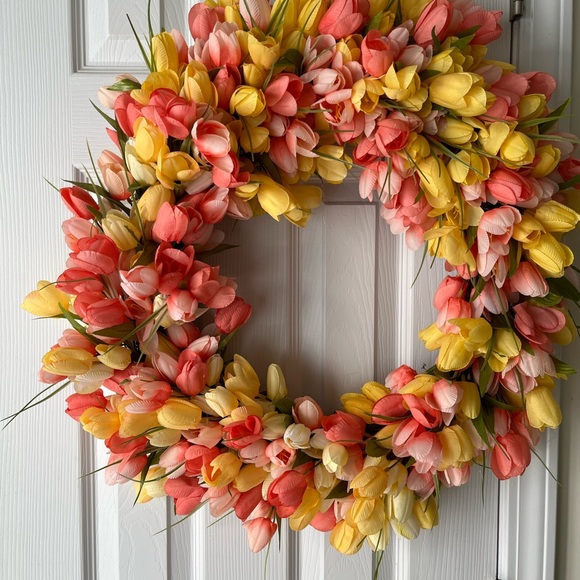 Spring/Summer tulip - Picture 2 of 3